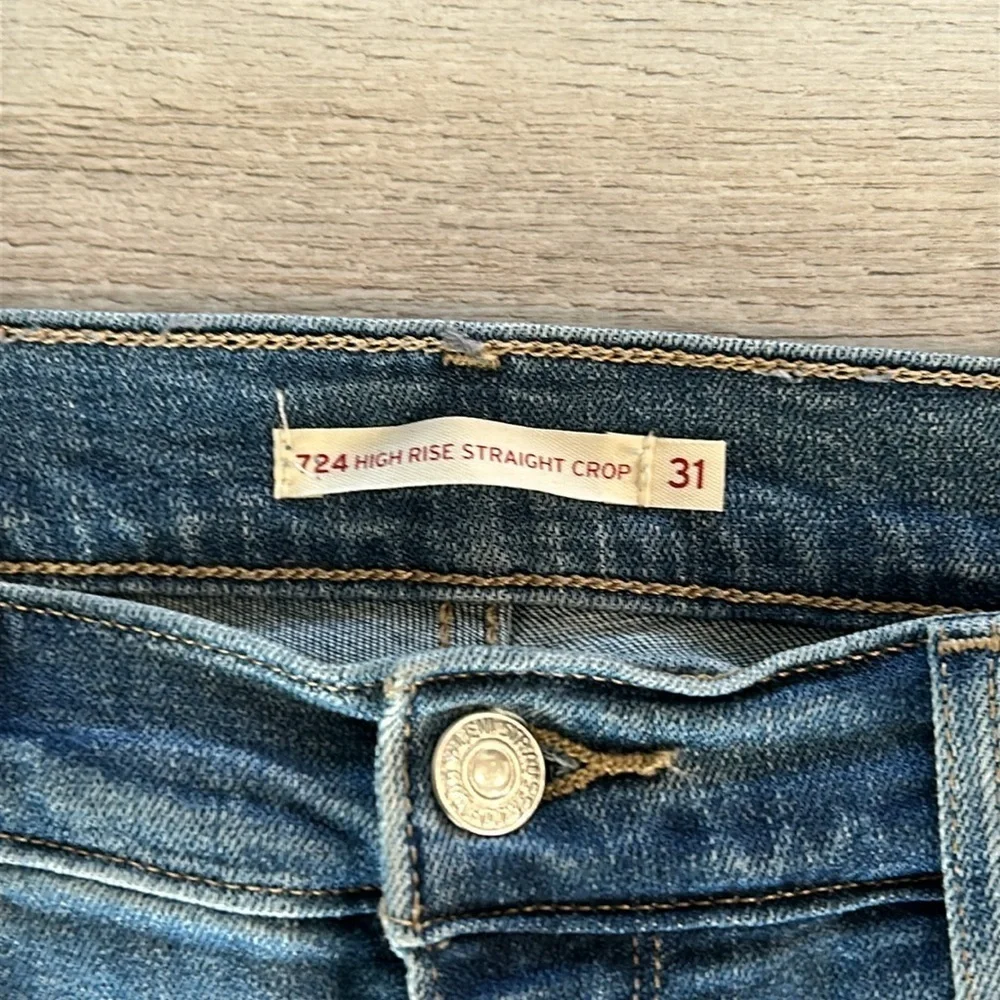 Levi's 724 high rise straight crop jeans size 31